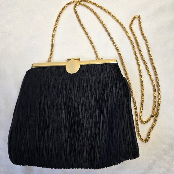 Vintage La Regale LTD Black Crinkled Satin Evening Bag with Gold Chain - Picture 4 of 7